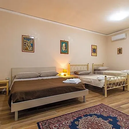 Alojamento de Acomodação e Pequeno-almoço Casa Di Annarella 4*