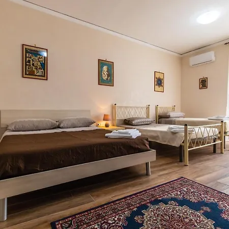 Casa Di Annarella Bed and Breakfast 4*